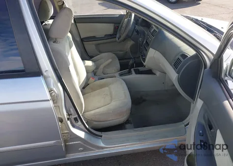 2004 Kia Spectra Ex/Lx z USA, uszkodzony, nr VIN KNAFE122745044390